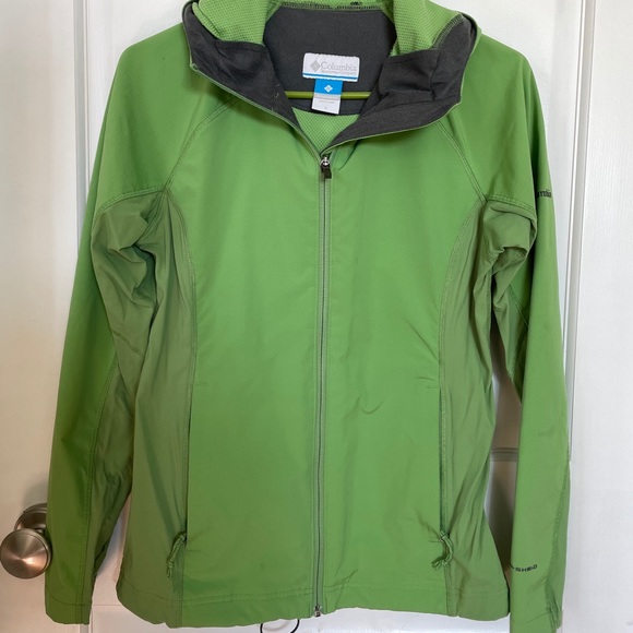 Columbia omni shield hooded jacket - Picture 2 of 5